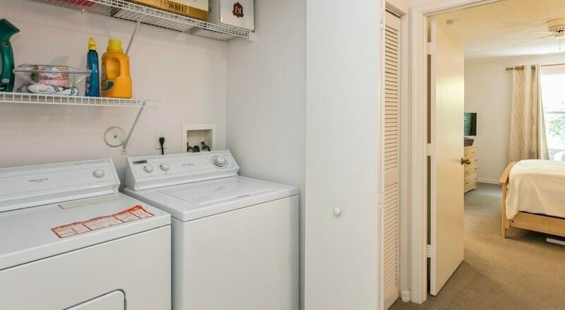 待售: $325,000 (2 贝兹, 2 浴室, 1233 平方英尺)