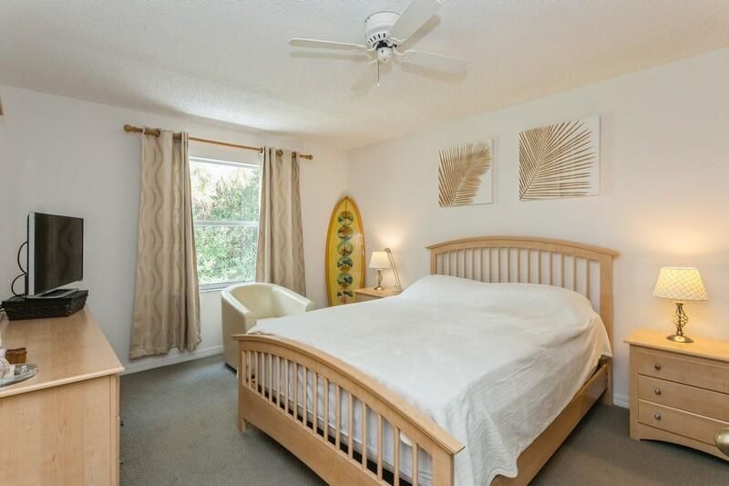 待售: $325,000 (2 贝兹, 2 浴室, 1233 平方英尺)