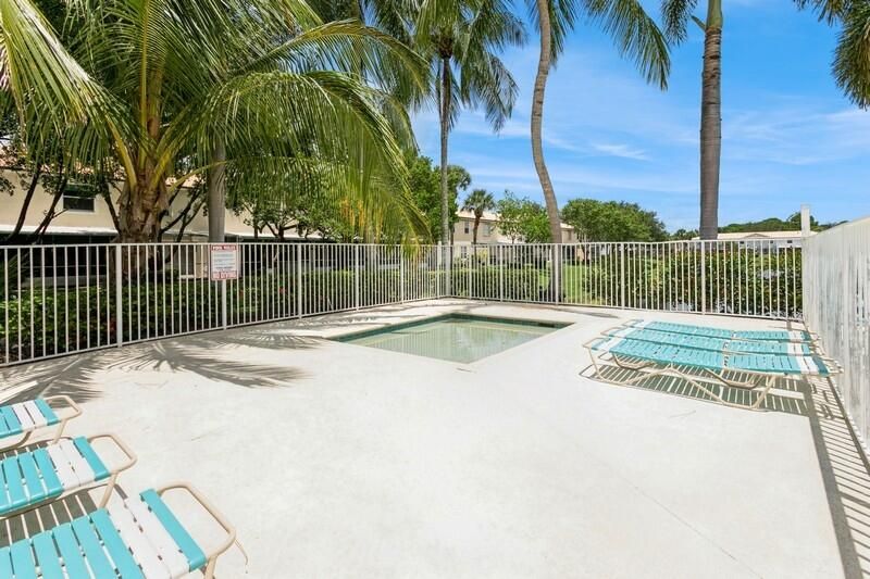 待售: $325,000 (2 贝兹, 2 浴室, 1233 平方英尺)