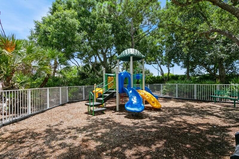 待售: $325,000 (2 贝兹, 2 浴室, 1233 平方英尺)