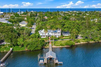 For Sale: $5,600,000 (8 beds, 7 baths, 7462 Square Feet)