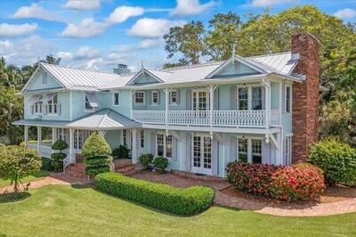 For Sale: $5,600,000 (8 beds, 7 baths, 7462 Square Feet)