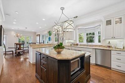 For Sale: $5,600,000 (8 beds, 7 baths, 7462 Square Feet)