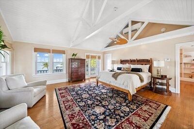 For Sale: $5,600,000 (8 beds, 7 baths, 7462 Square Feet)