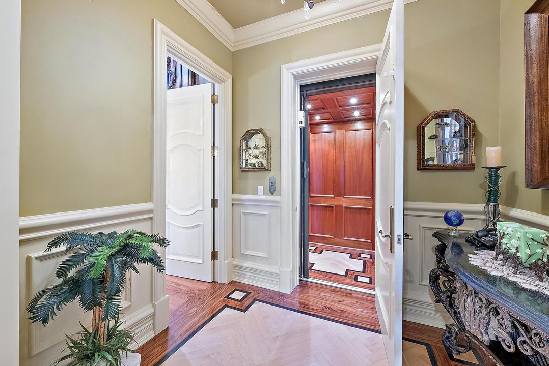 待售: $27,900,000 (7 贝兹, 10 浴室, 17440 平方英尺)