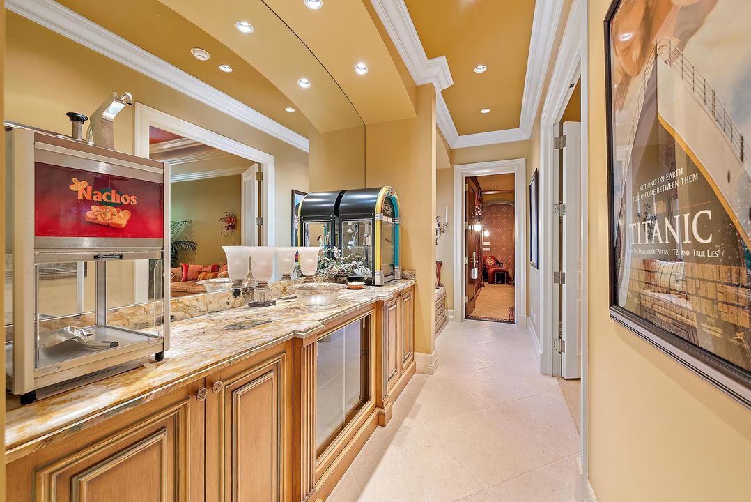 待售: $27,900,000 (7 贝兹, 10 浴室, 17440 平方英尺)