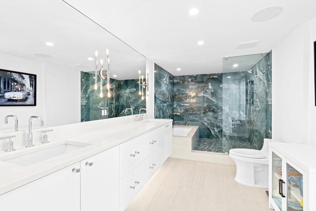 For Sale: $2,675,000 (3 beds, 3 baths, 2021 Square Feet)