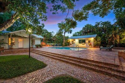 For Sale: $5,600,000 (8 beds, 7 baths, 7462 Square Feet)