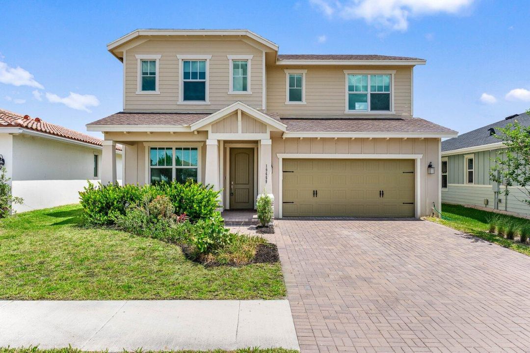 出租: $4,100 (3 贝兹, 2 浴室, 2179 平方英尺)