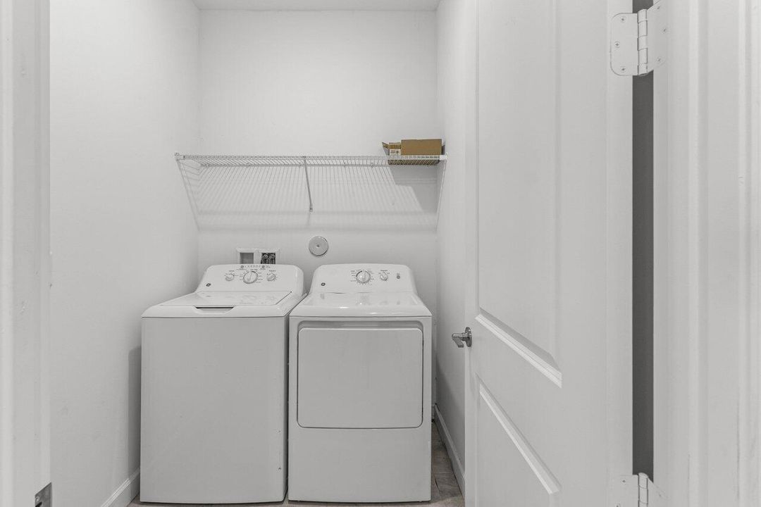 出租: $4,100 (3 贝兹, 2 浴室, 2179 平方英尺)