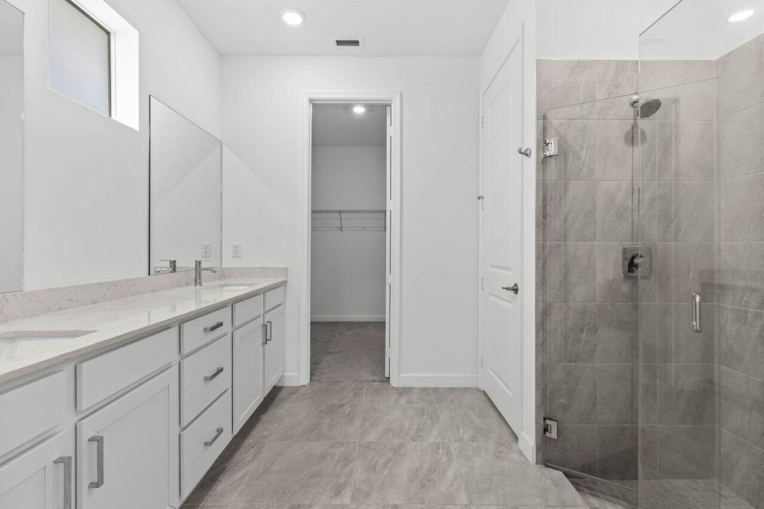 出租: $4,100 (3 贝兹, 2 浴室, 2179 平方英尺)