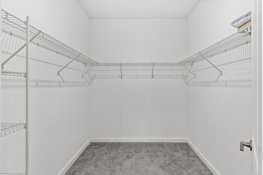 出租: $4,100 (3 贝兹, 2 浴室, 2179 平方英尺)