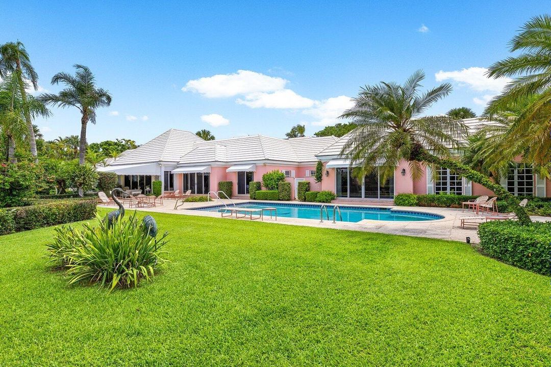 Active With Contract: $12,500,000 (7 beds, 7 baths, 5432 Square Feet)