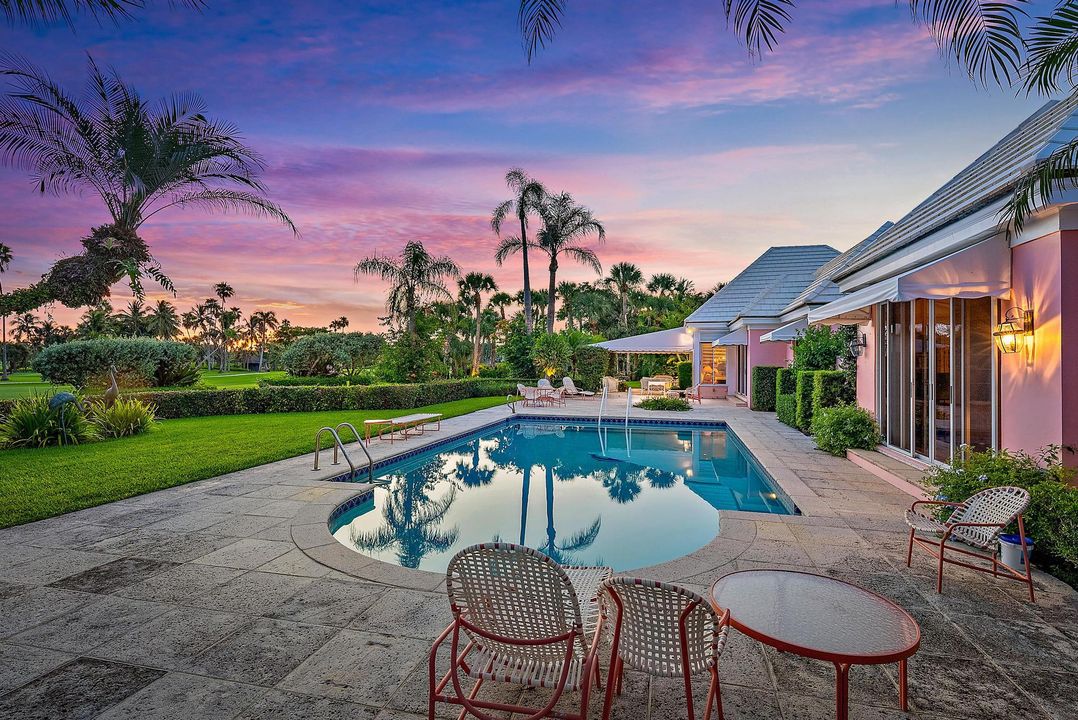 Active With Contract: $12,500,000 (7 beds, 7 baths, 5432 Square Feet)