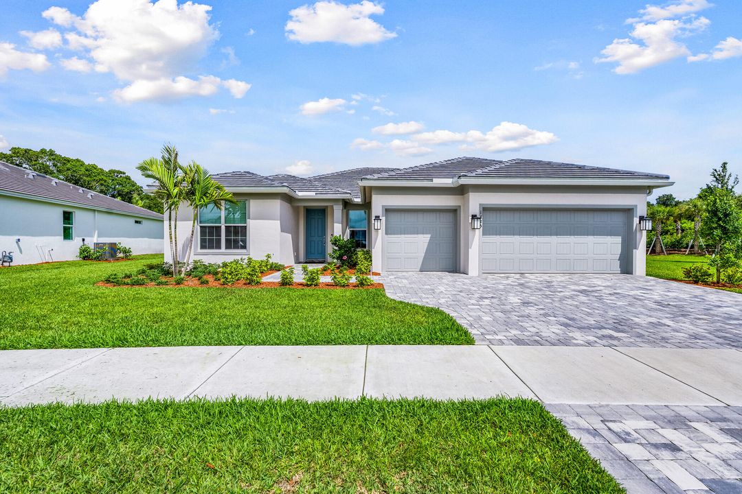 Под контрактом: $825,000 (3 спален, 3 ванн, 2483 Квадратных фут)