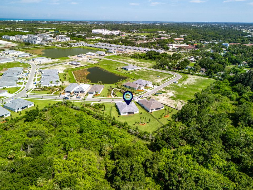 Под контрактом: $825,000 (3 спален, 3 ванн, 2483 Квадратных фут)