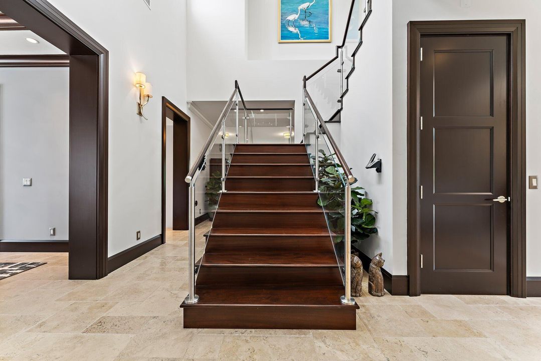 Active With Contract: $2,950,000 (4 beds, 5 baths, 5540 Square Feet)