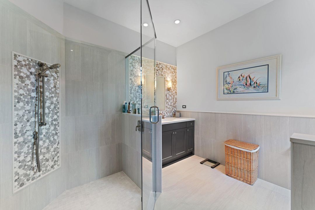 Active With Contract: $2,950,000 (4 beds, 5 baths, 5540 Square Feet)