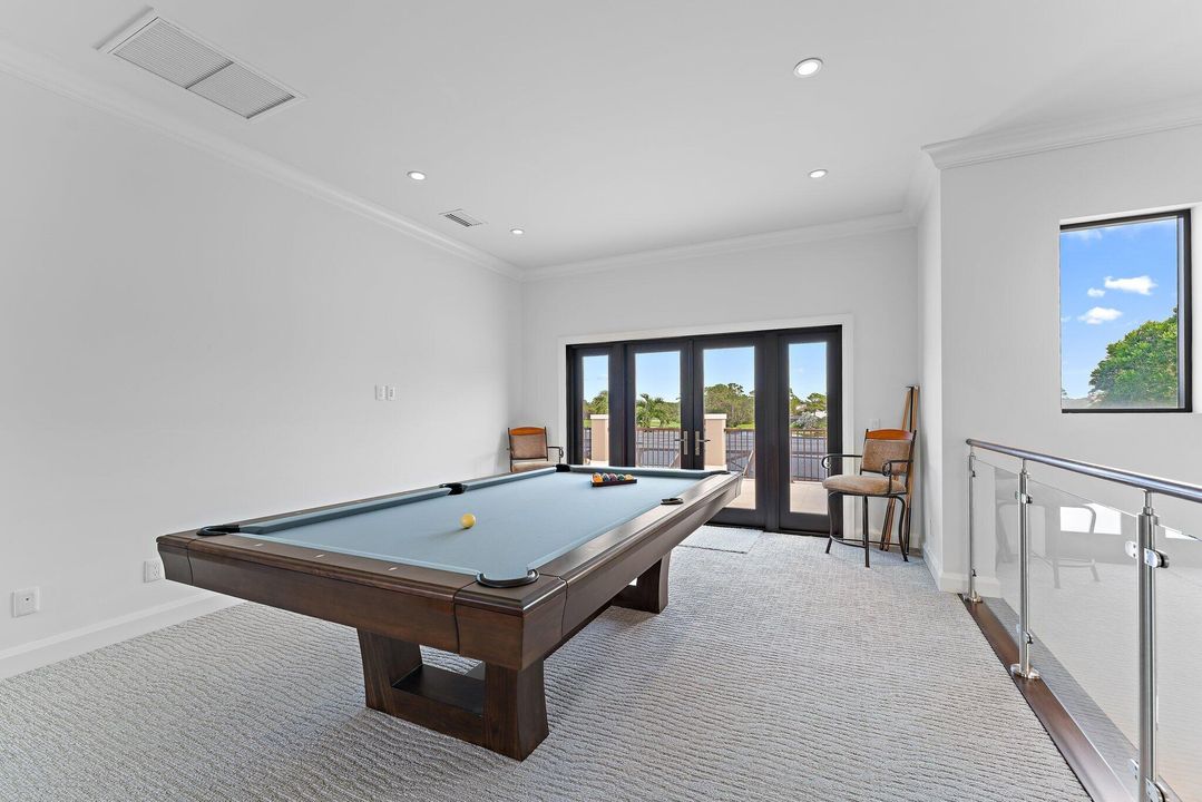 Active With Contract: $2,950,000 (4 beds, 5 baths, 5540 Square Feet)