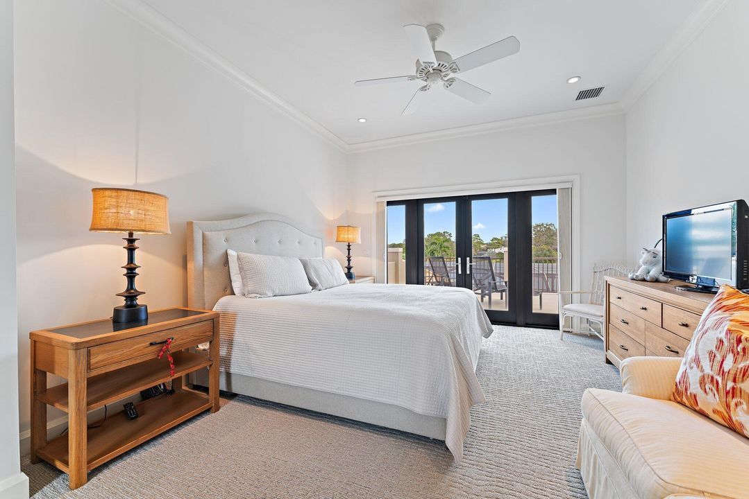 Active With Contract: $2,950,000 (4 beds, 5 baths, 5540 Square Feet)