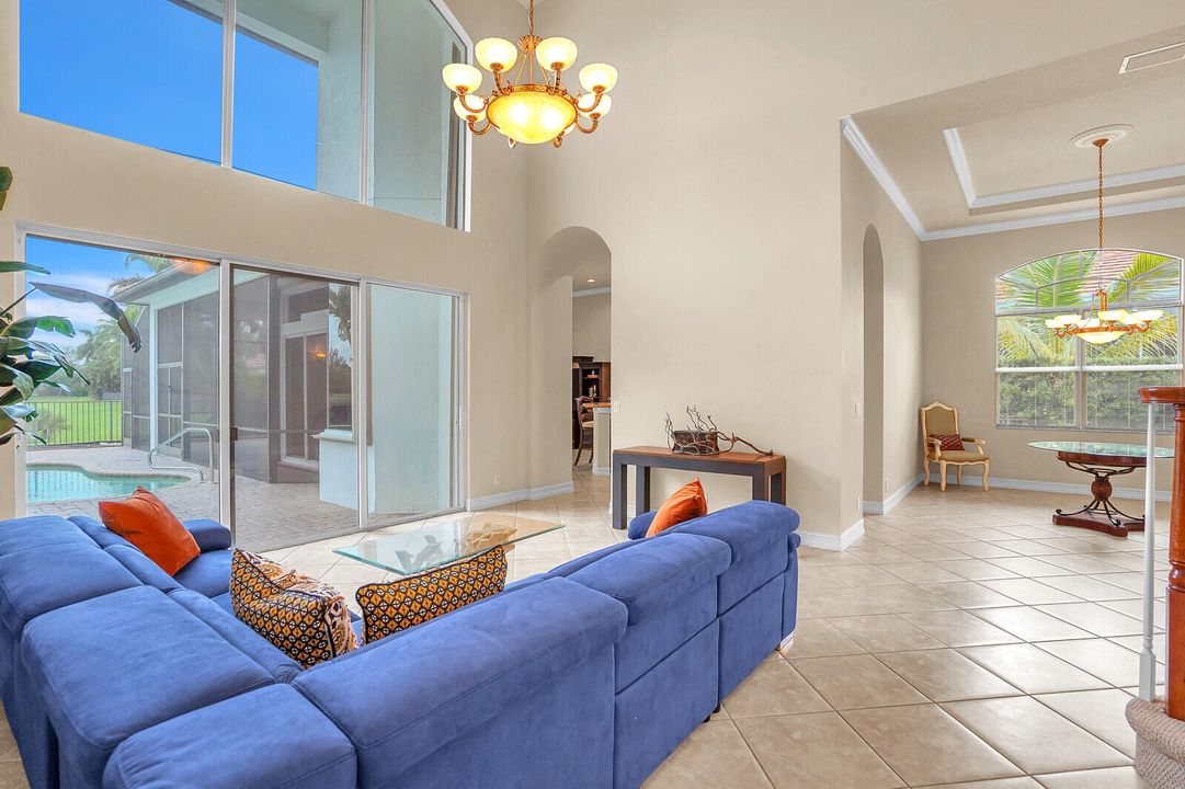 For Sale: $1,275,000 (4 beds, 4 baths, 3732 Square Feet)