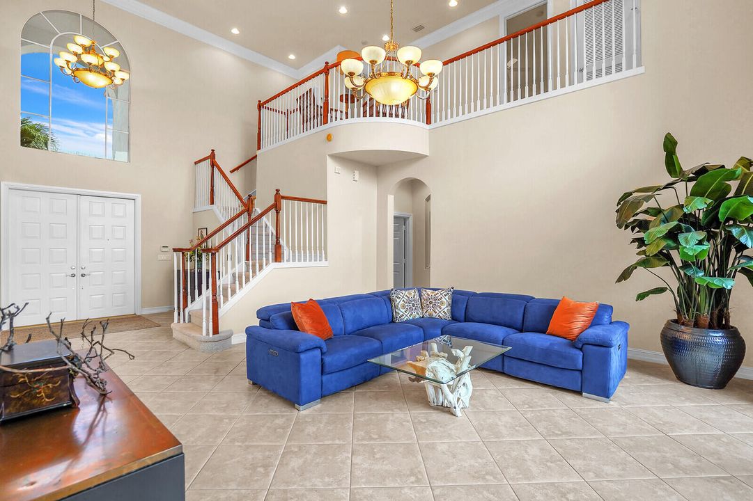 For Sale: $1,275,000 (4 beds, 4 baths, 3732 Square Feet)