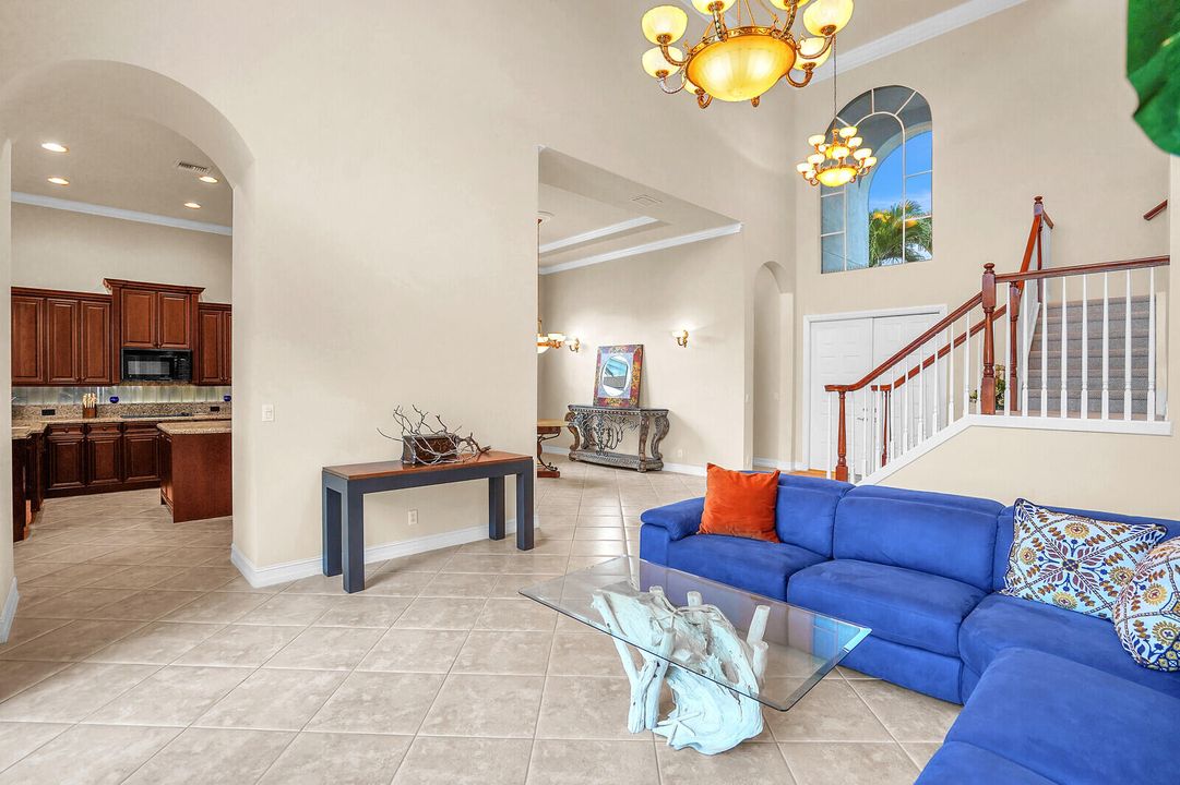 For Sale: $1,275,000 (4 beds, 4 baths, 3732 Square Feet)