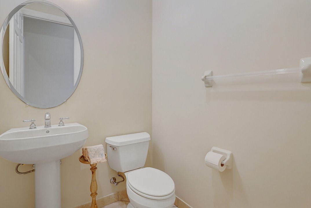 For Sale: $1,275,000 (4 beds, 4 baths, 3732 Square Feet)