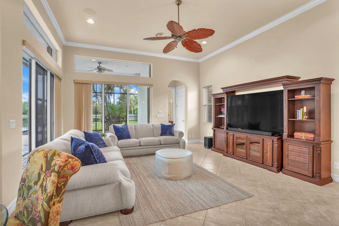 For Sale: $1,275,000 (4 beds, 4 baths, 3732 Square Feet)