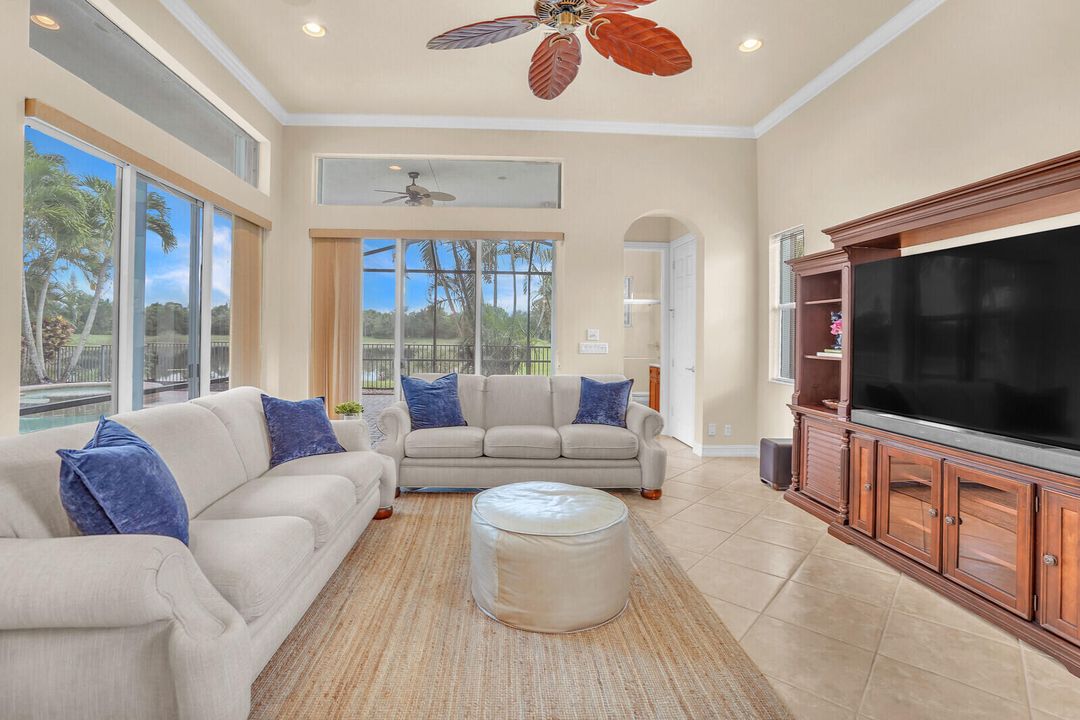 For Sale: $1,275,000 (4 beds, 4 baths, 3732 Square Feet)