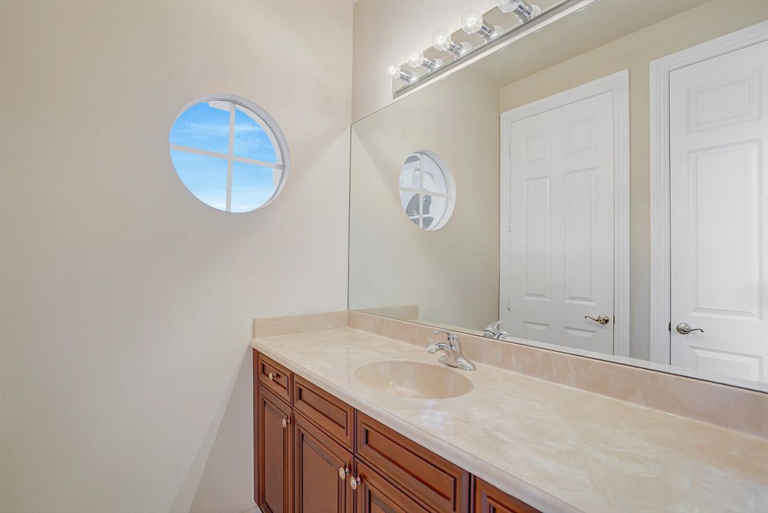 For Sale: $1,275,000 (4 beds, 4 baths, 3732 Square Feet)