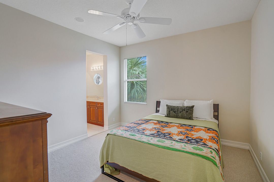 For Sale: $1,275,000 (4 beds, 4 baths, 3732 Square Feet)