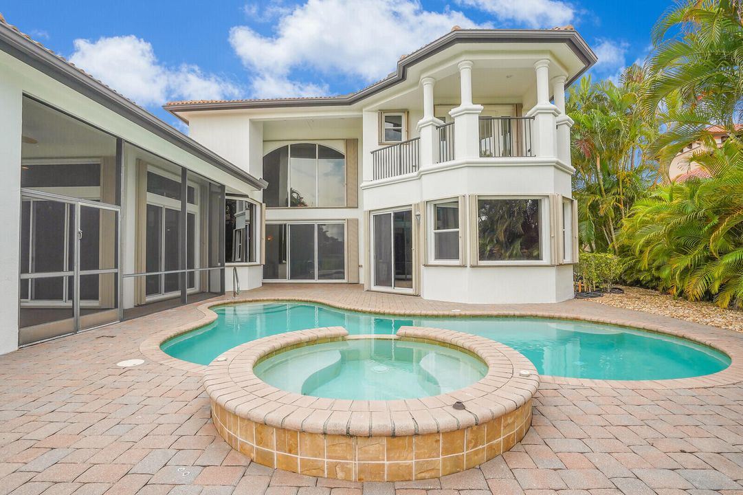 For Sale: $1,275,000 (4 beds, 4 baths, 3732 Square Feet)