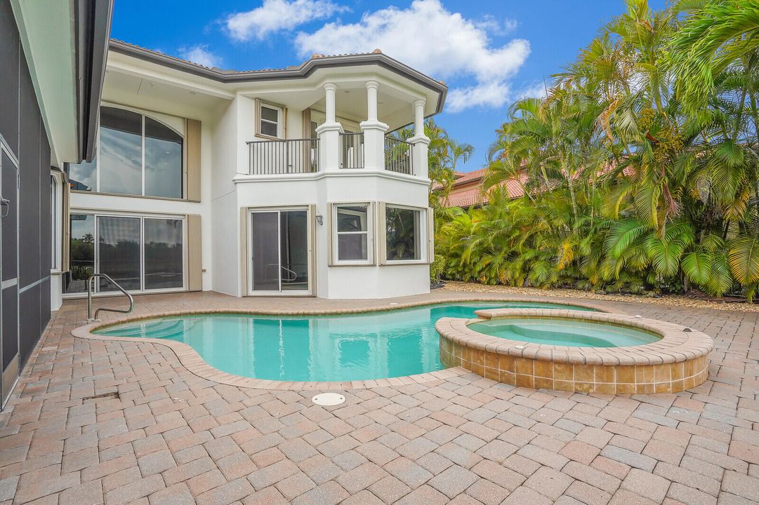 For Sale: $1,275,000 (4 beds, 4 baths, 3732 Square Feet)