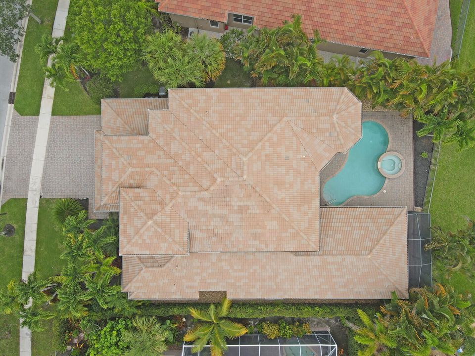 For Sale: $1,275,000 (4 beds, 4 baths, 3732 Square Feet)