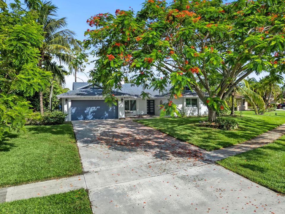 最近租的: $5,500 (4 贝兹, 2 浴室, 2304 平方英尺)