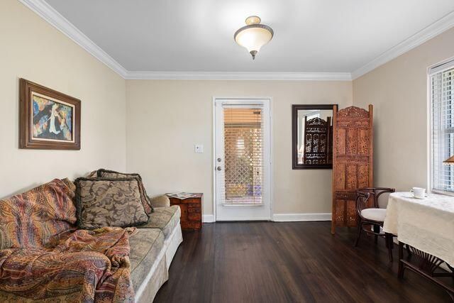 Active With Contract: $2,600,000 (3 beds, 2 baths, 1723 Square Feet)