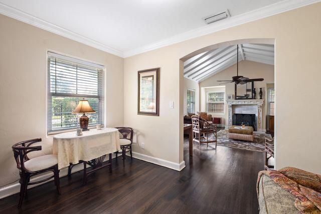 Active With Contract: $2,600,000 (3 beds, 2 baths, 1723 Square Feet)