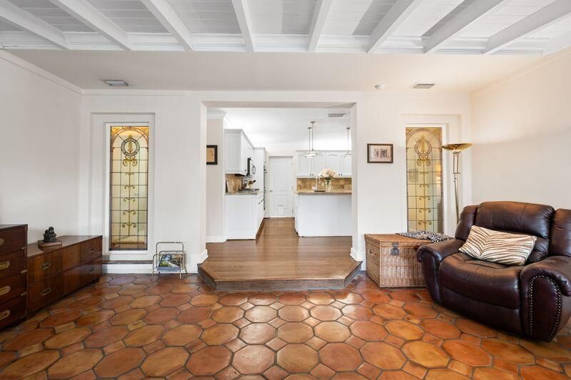 Active With Contract: $2,600,000 (3 beds, 2 baths, 1723 Square Feet)