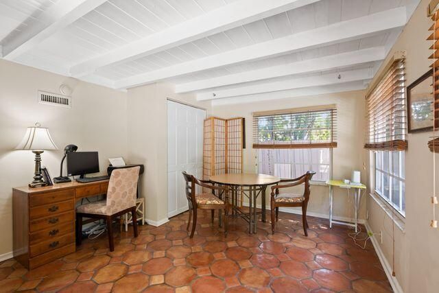 Active With Contract: $2,600,000 (3 beds, 2 baths, 1723 Square Feet)