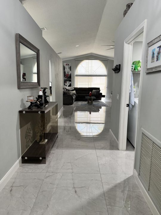 出租: $4,550 (3 贝兹, 2 浴室, 1795 平方英尺)