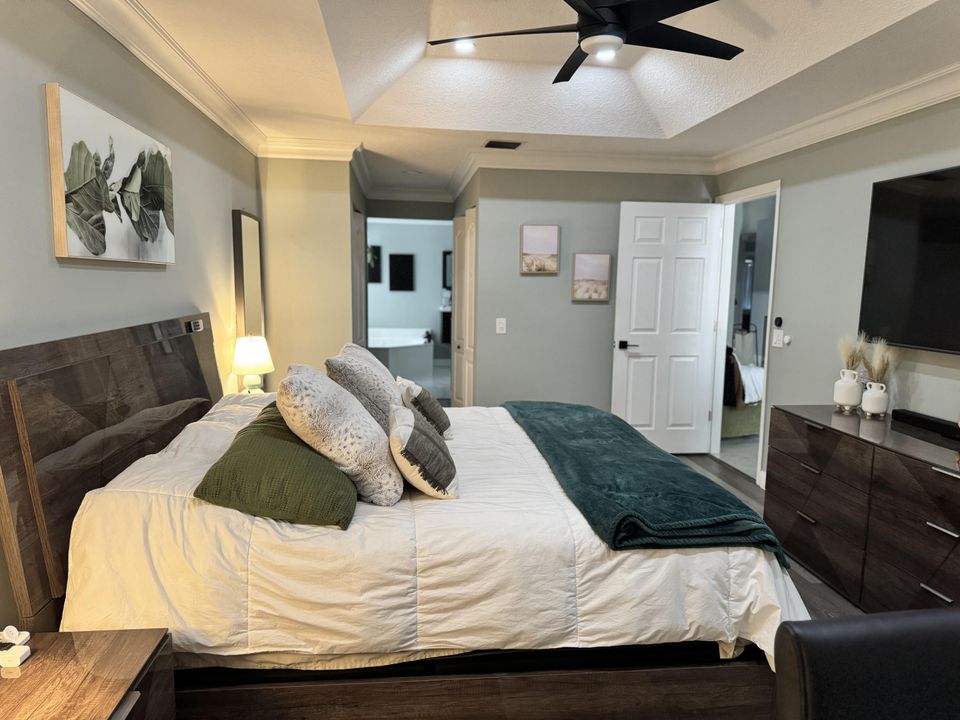 出租: $4,550 (3 贝兹, 2 浴室, 1795 平方英尺)