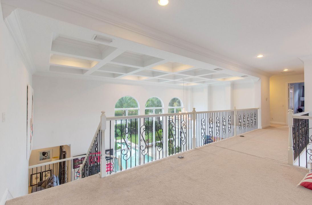 На продажу: $2,095,000 (5 спален, 5 ванн, 4879 Квадратных фут)