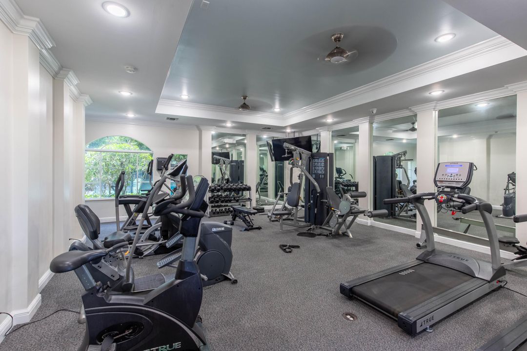 На продажу: $2,095,000 (5 спален, 5 ванн, 4879 Квадратных фут)