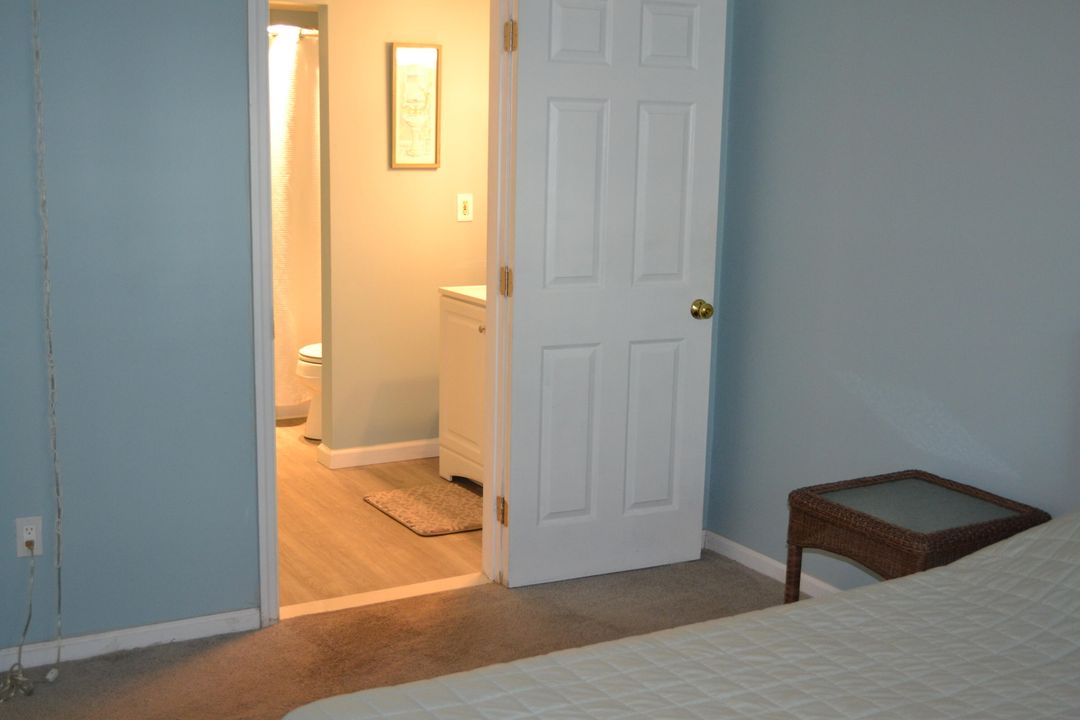 For Sale: $179,000 (2 beds, 2 baths, 875 Square Feet)