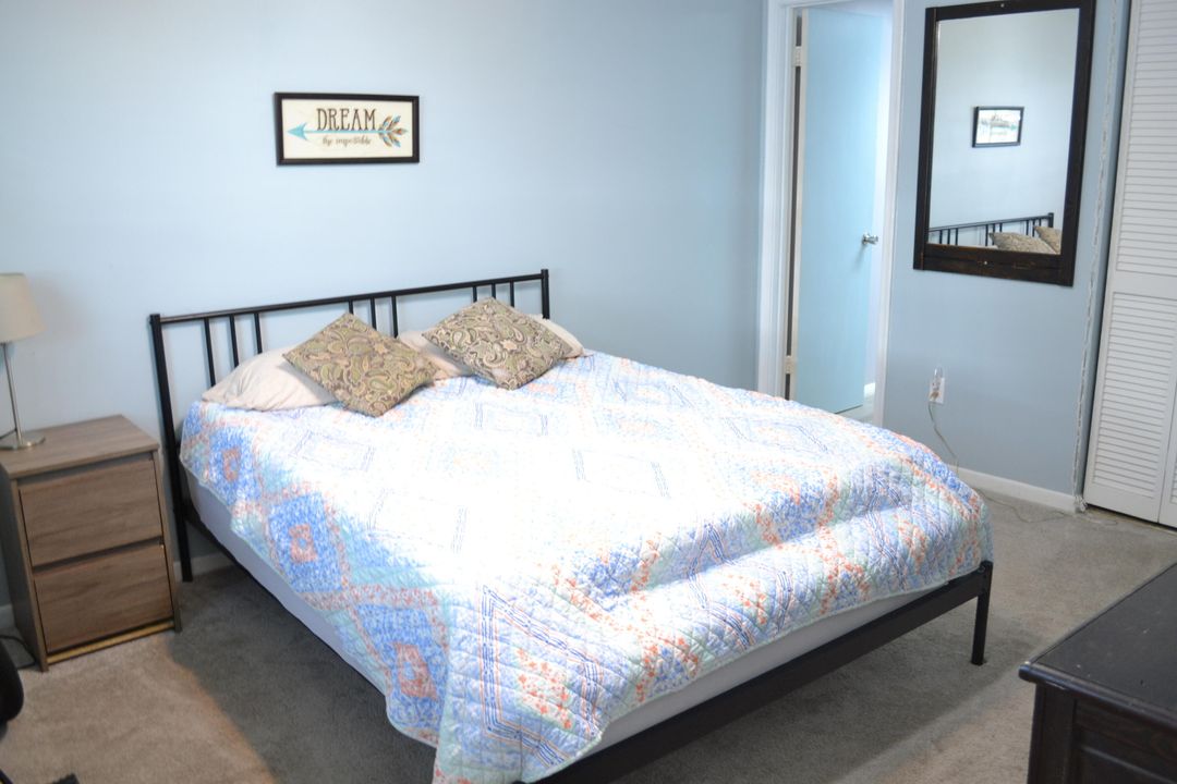 For Sale: $179,000 (2 beds, 2 baths, 875 Square Feet)