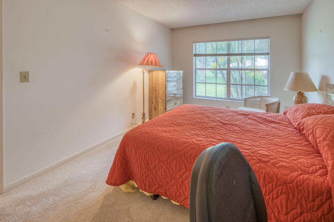 合同活跃: $148,000 (2 贝兹, 2 浴室, 1088 平方英尺)