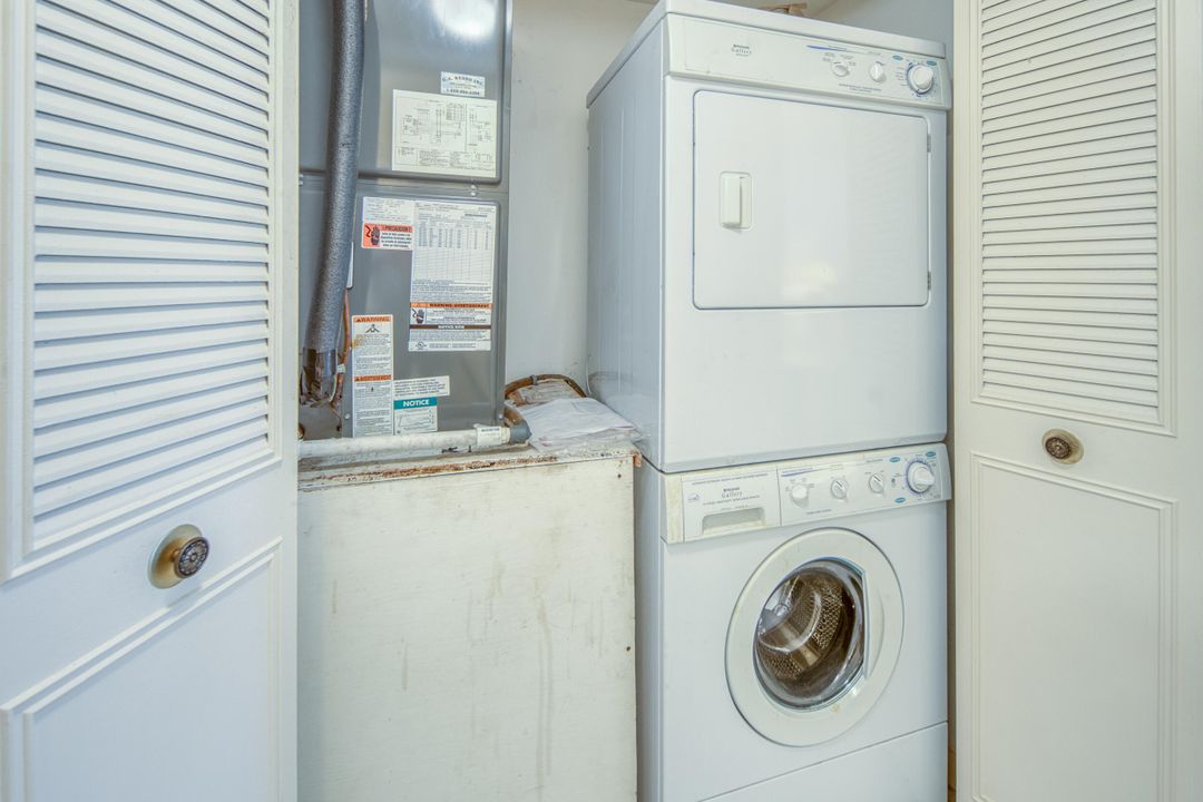 合同活跃: $148,000 (2 贝兹, 2 浴室, 1088 平方英尺)