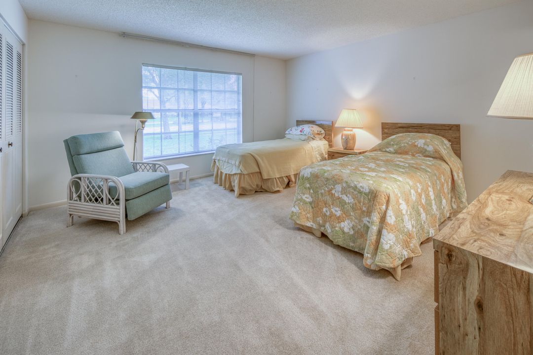 合同活跃: $148,000 (2 贝兹, 2 浴室, 1088 平方英尺)