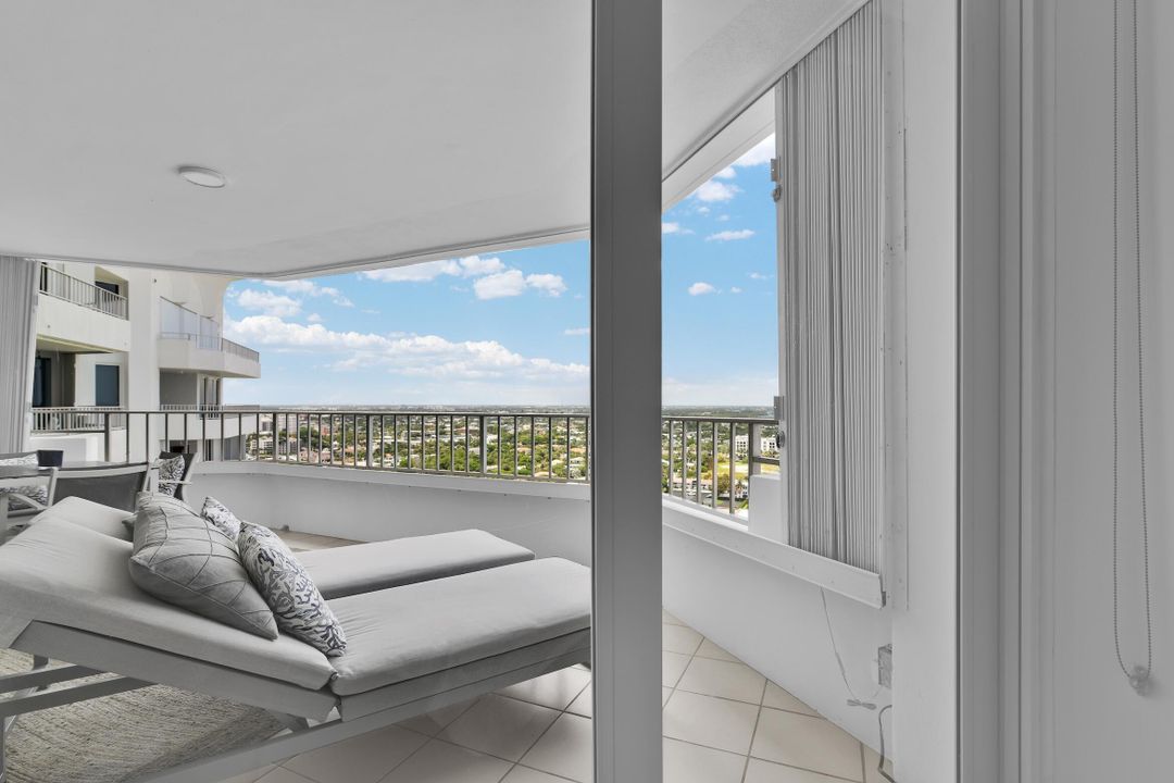 合同活跃: $10,000 (2 贝兹, 2 浴室, 1446 平方英尺)